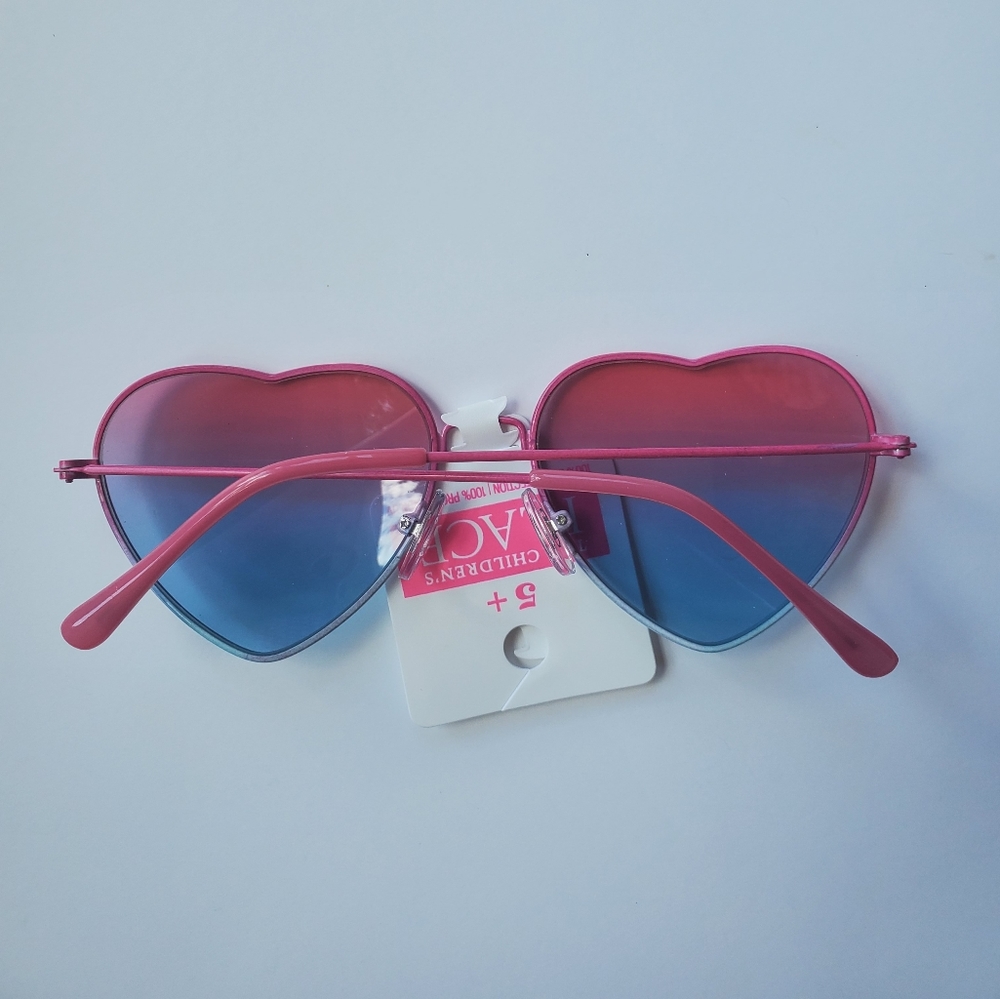 Girls Heart Sunglasses - Picture 2 of 3